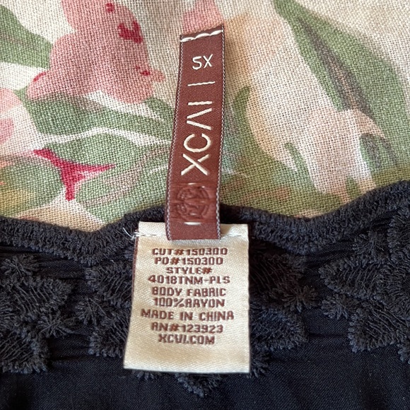 XCVI Size 2X Elicia Embroidered Popover Top Black-on-Black VNeck Johnny Was Vibe - Picture 11 of 14